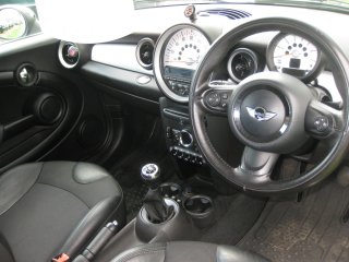 /photos/12350/95e4ee45-0ca3-7bb3-f743-6b960f5c267d_i320x240.jpg