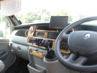 /photos/12350/dc65f681-bb42-6bd4-8593-87cdf60aca29_i320x240.jpg